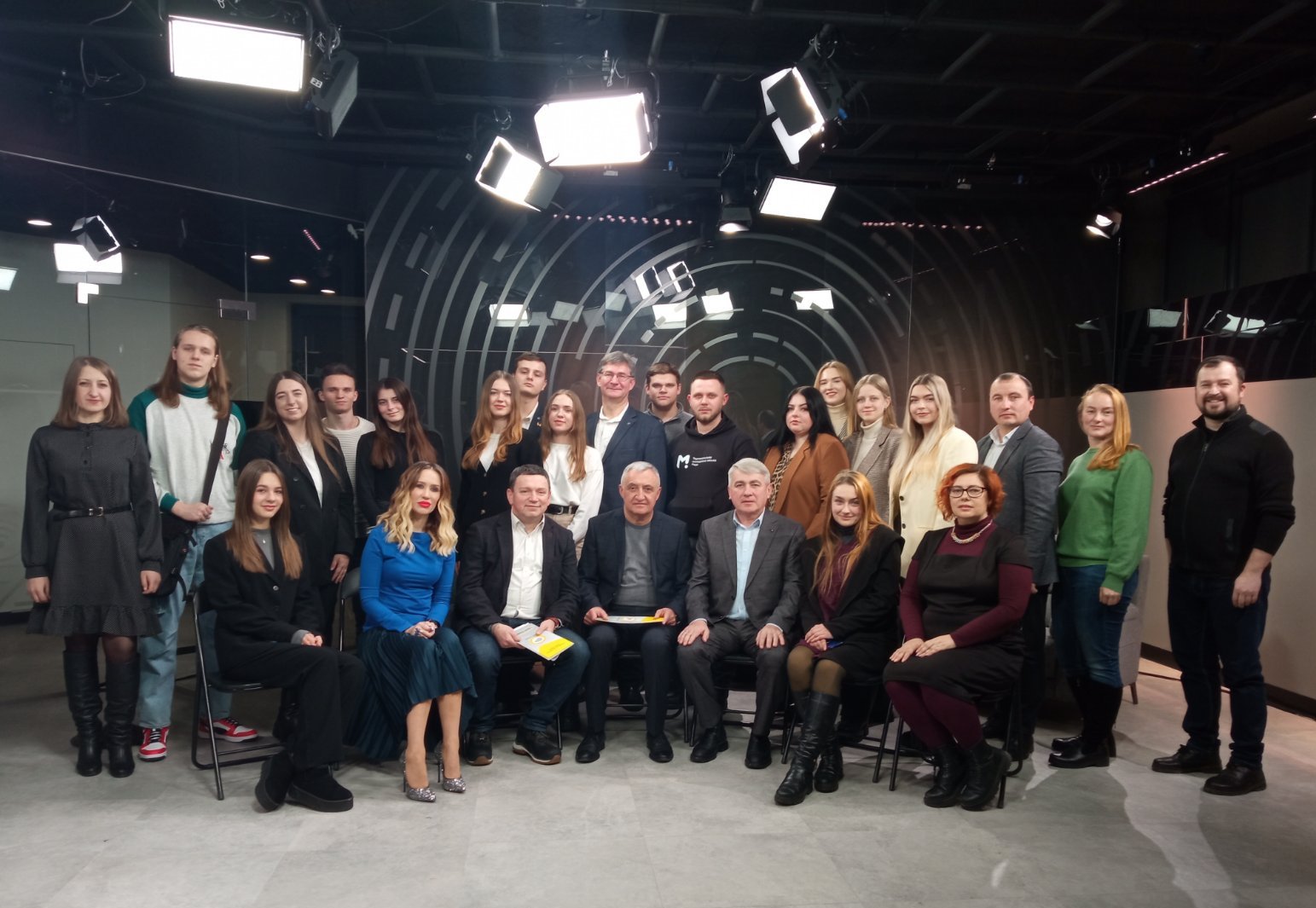 Ректор університету Богдан Буяк - спікер публічної дискусії на TV-4 "Відбудова України: чи чути голос молоді?" Ректор університету Богдан Буяк - спікер публічної дискусії на TV-4 "Відбудова України: чи чути голос молоді?"